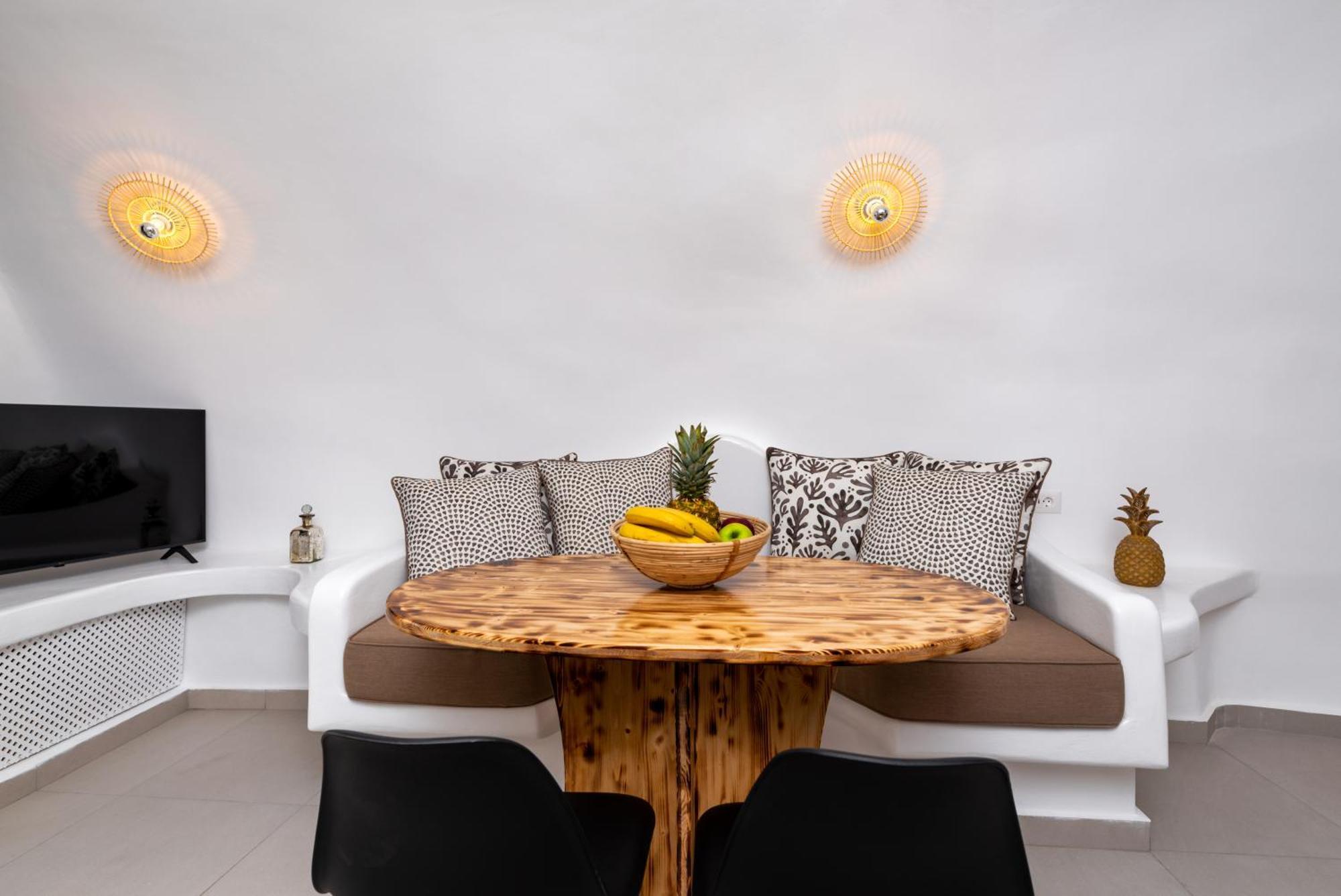 Deep Cave Suites Kontochori ثيرا المظهر الخارجي الصورة